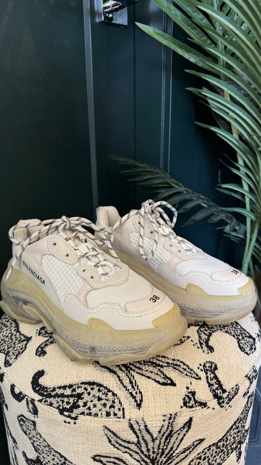 Balenciaga - Size 38