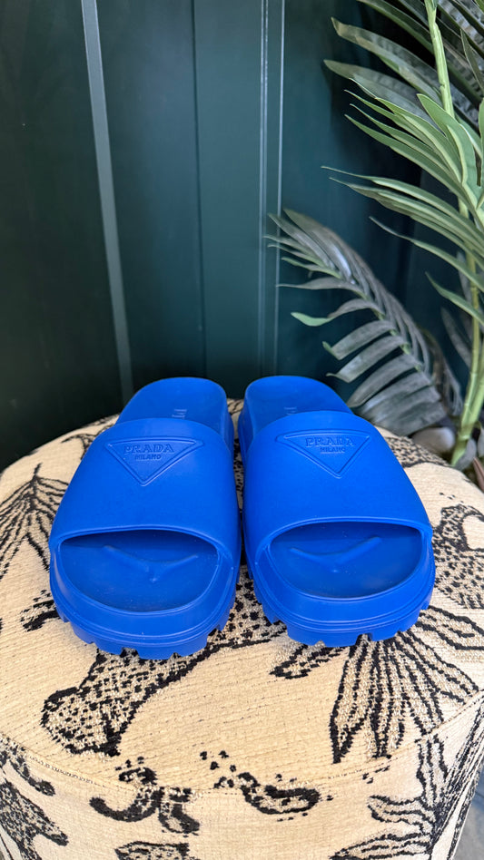 Prada - Size 38