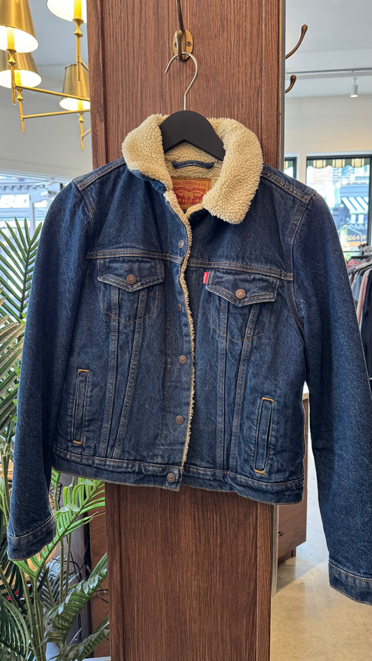 Levi’s - Size Medium