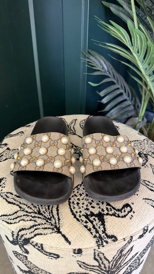 Gucci - Size 37