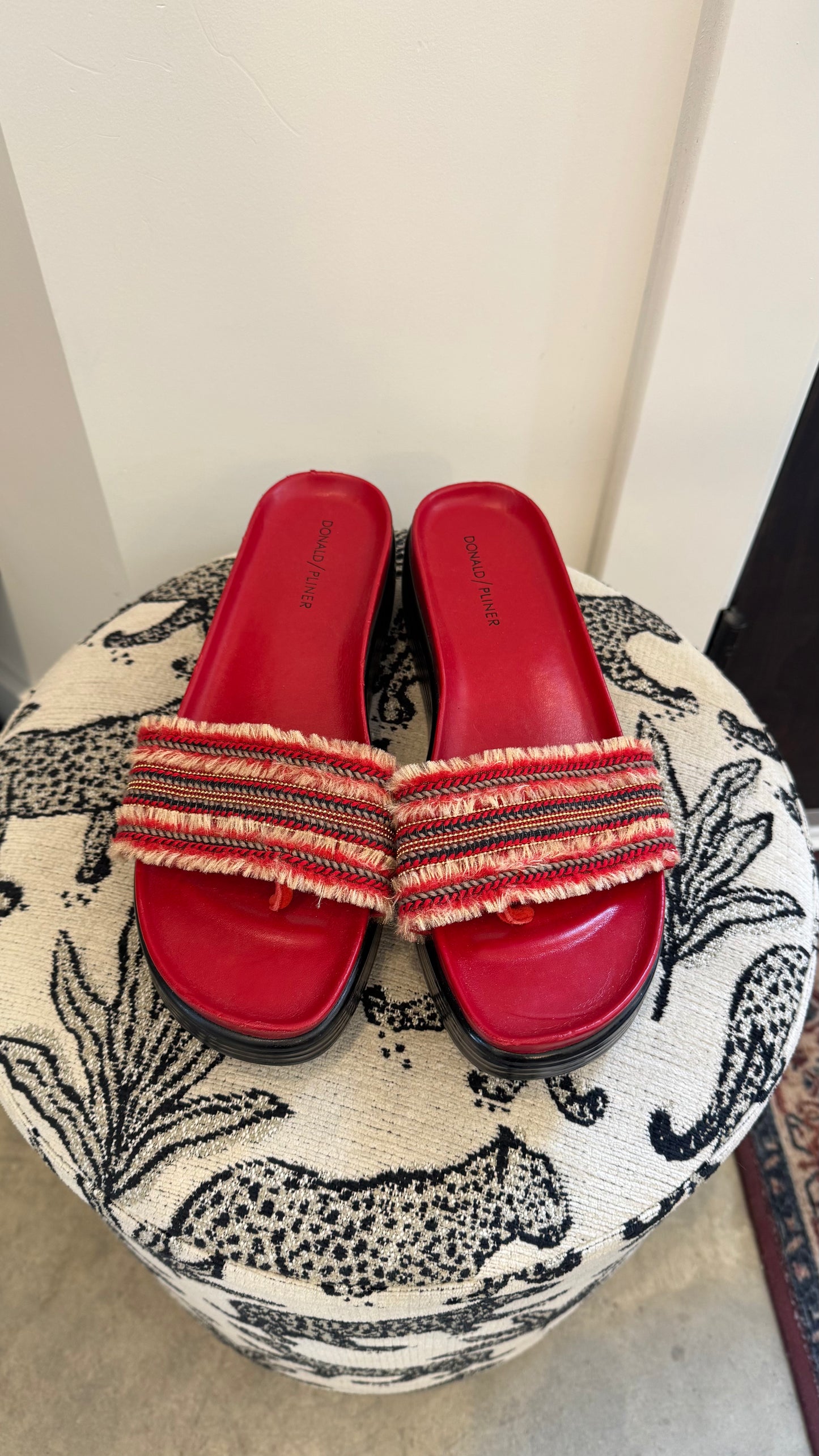 Donald Pliner Sandal - Size 11