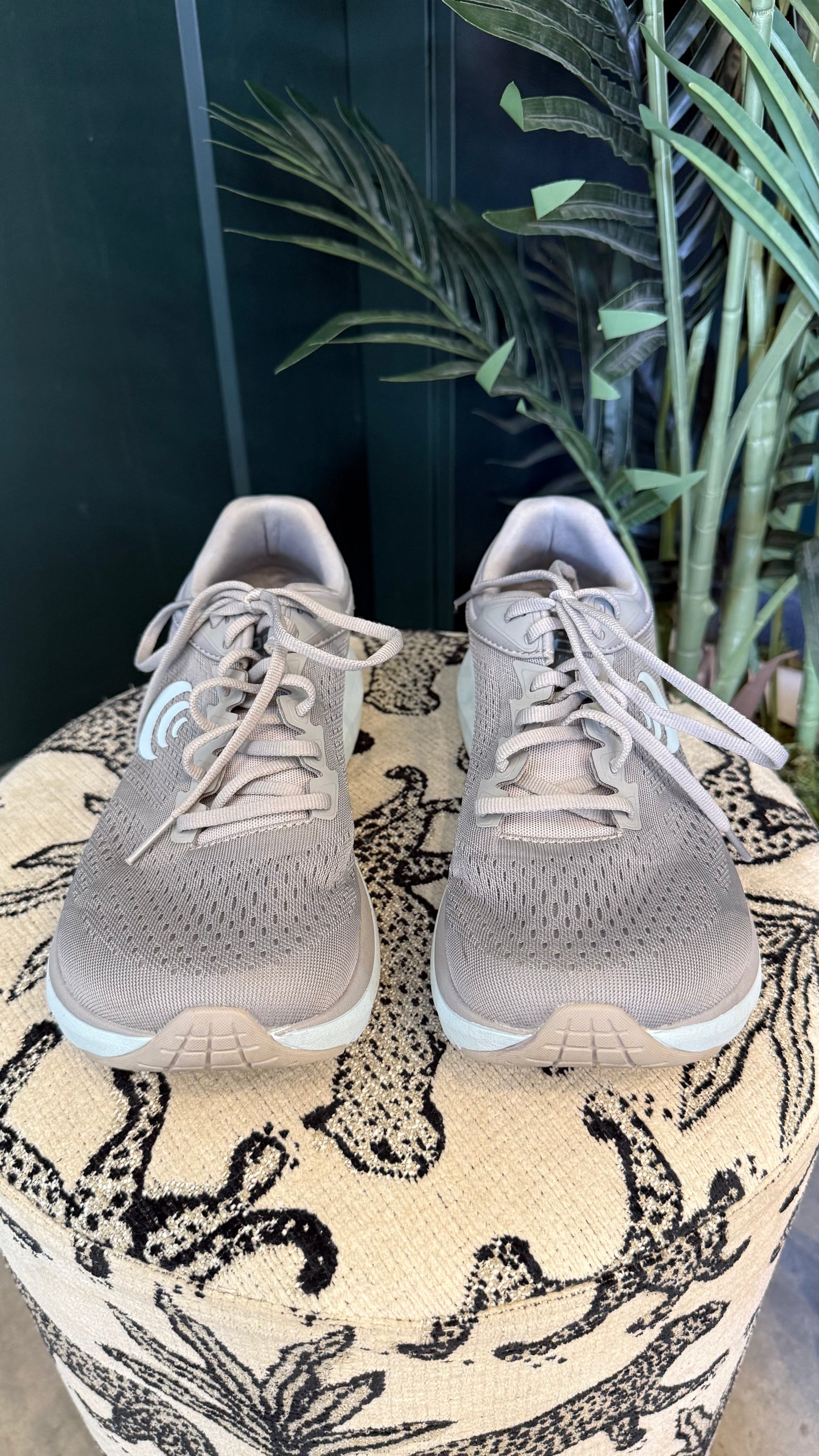 Topo - Size 9