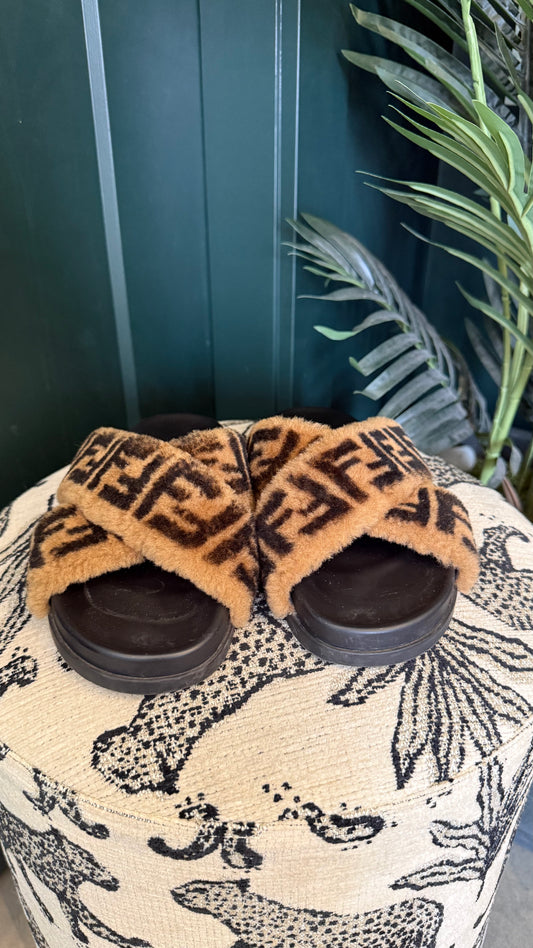 Fendi- Size 37.5