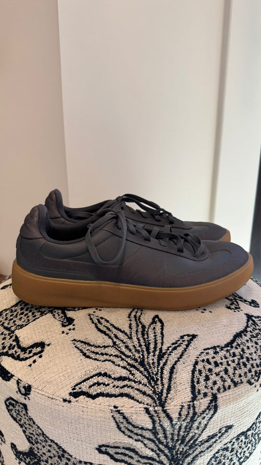 Men’s Lululemon - Size 8.5