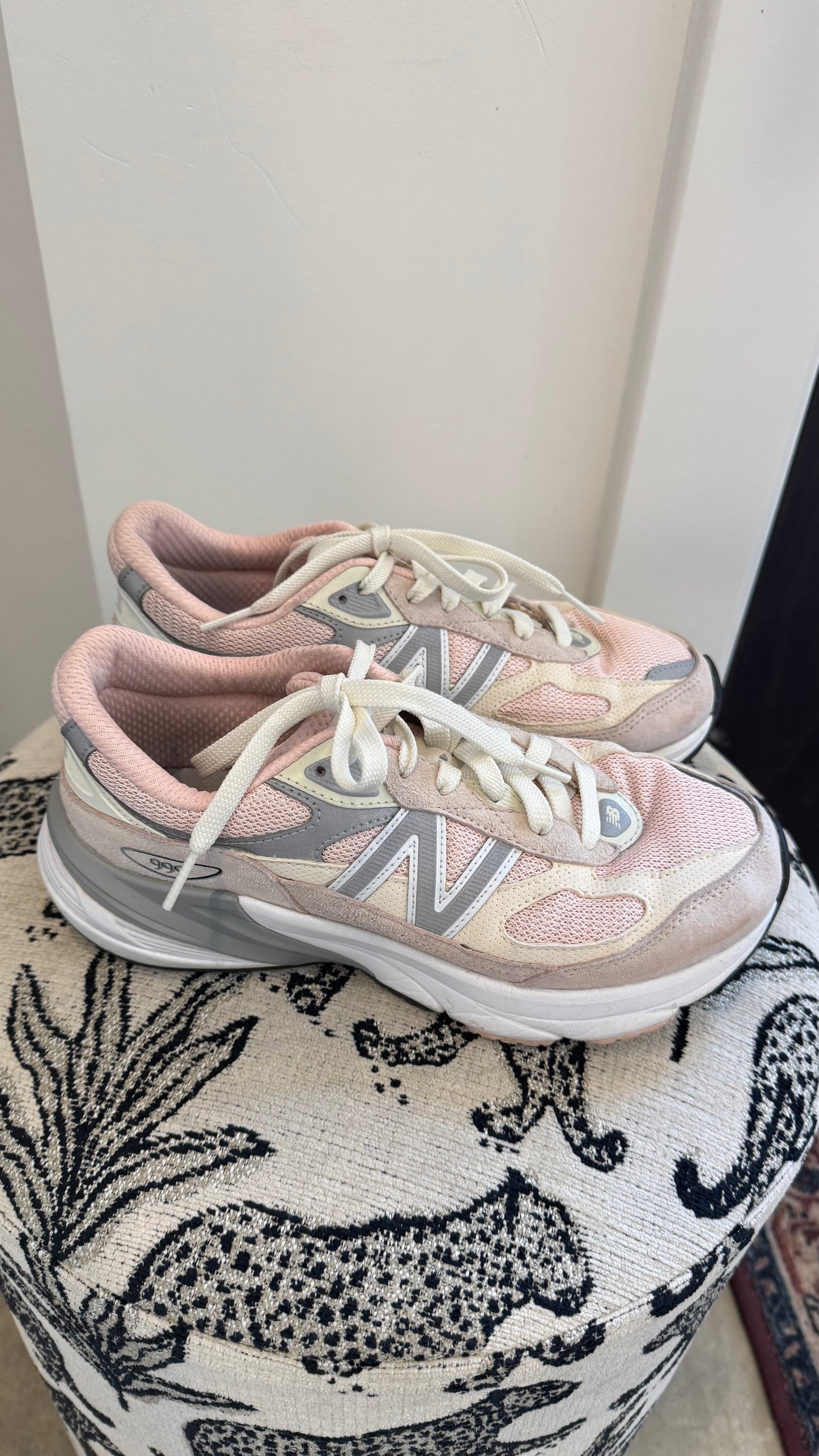 New Balance 990 - Size 6.5