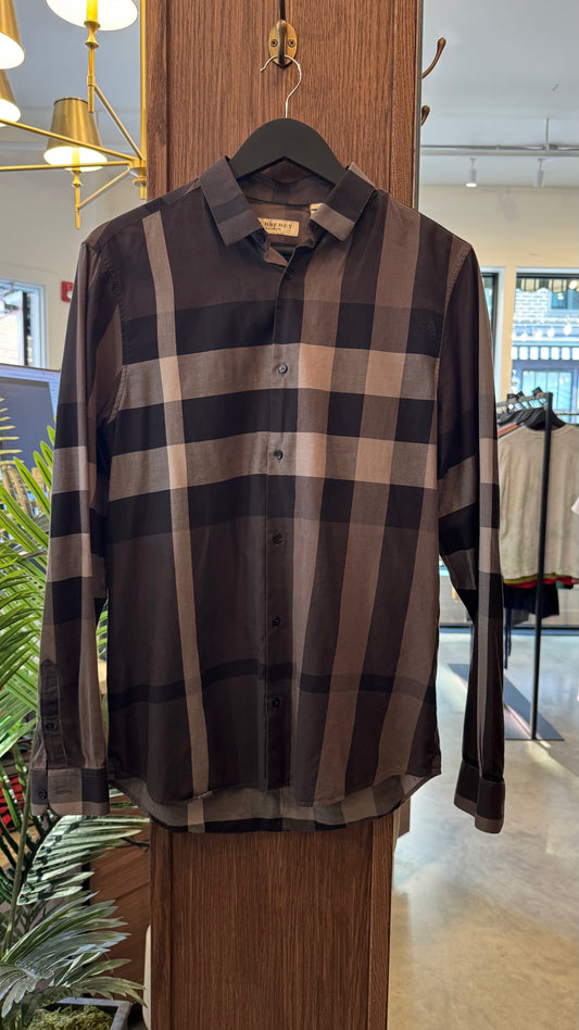 Burberry - Size M