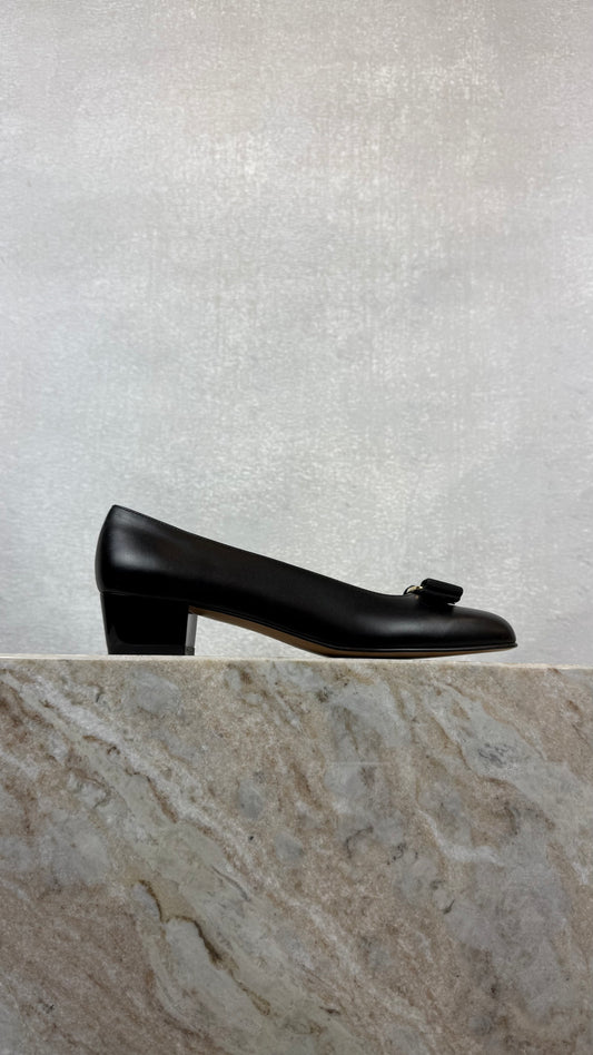 Salvatore Ferragamo - Size 7.5