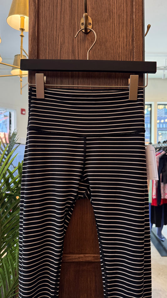 Lululemon - Size 4