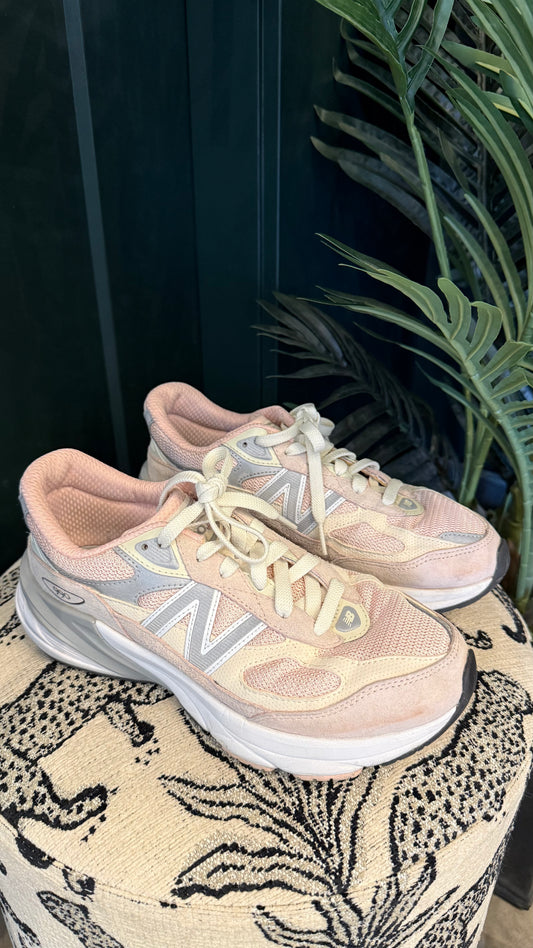 New Balance - Size 6.5