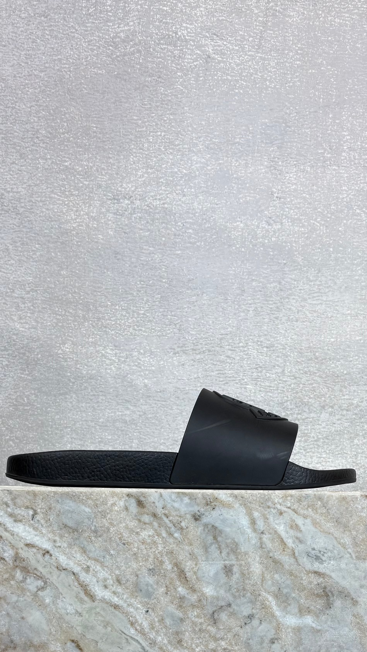 Moncler - Size 43