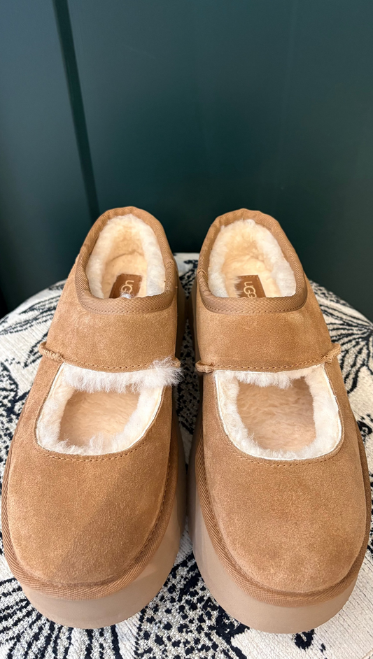 Uggs - Size 9