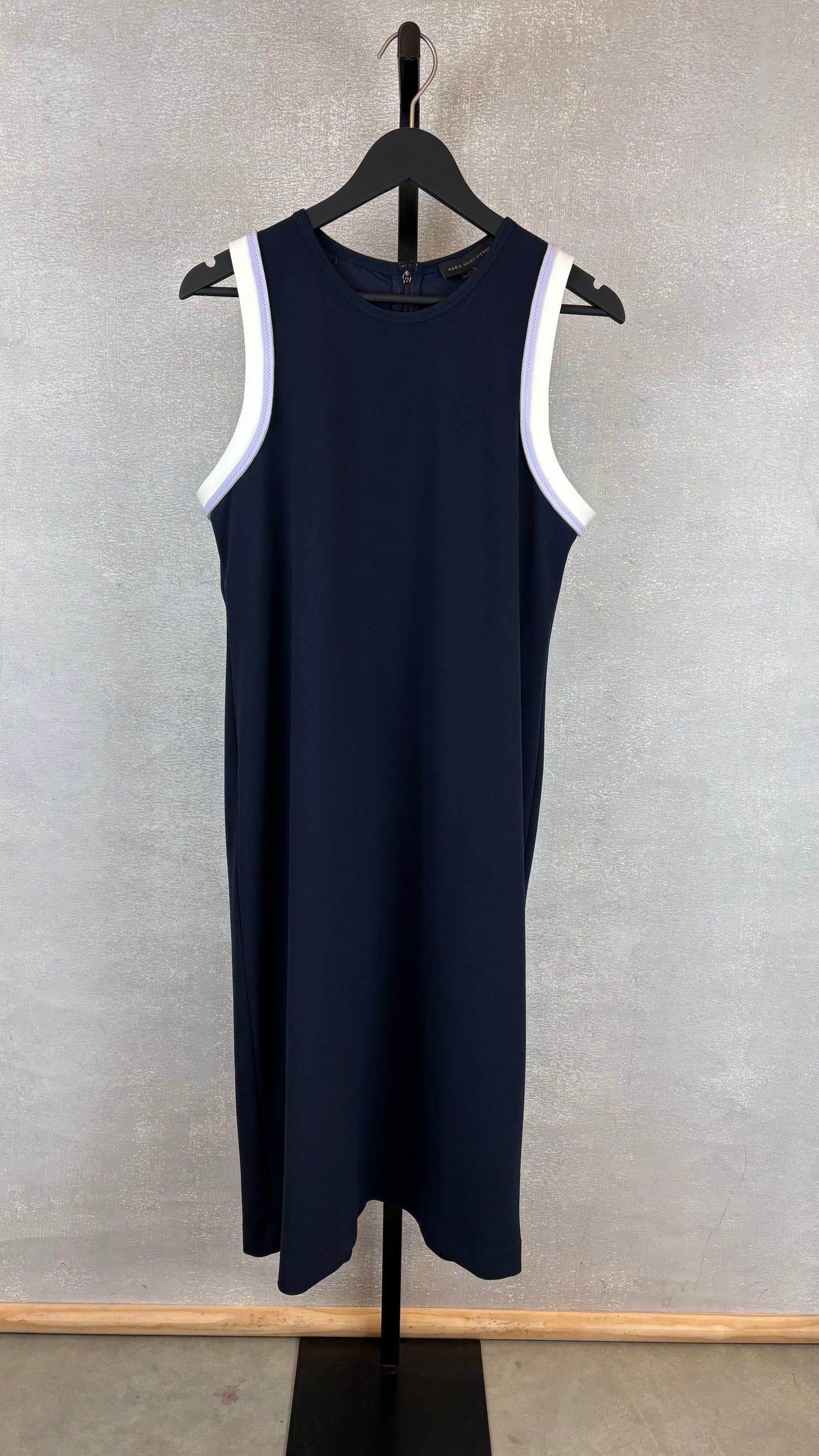 Marie Saint Pierre - Size 6(XL)