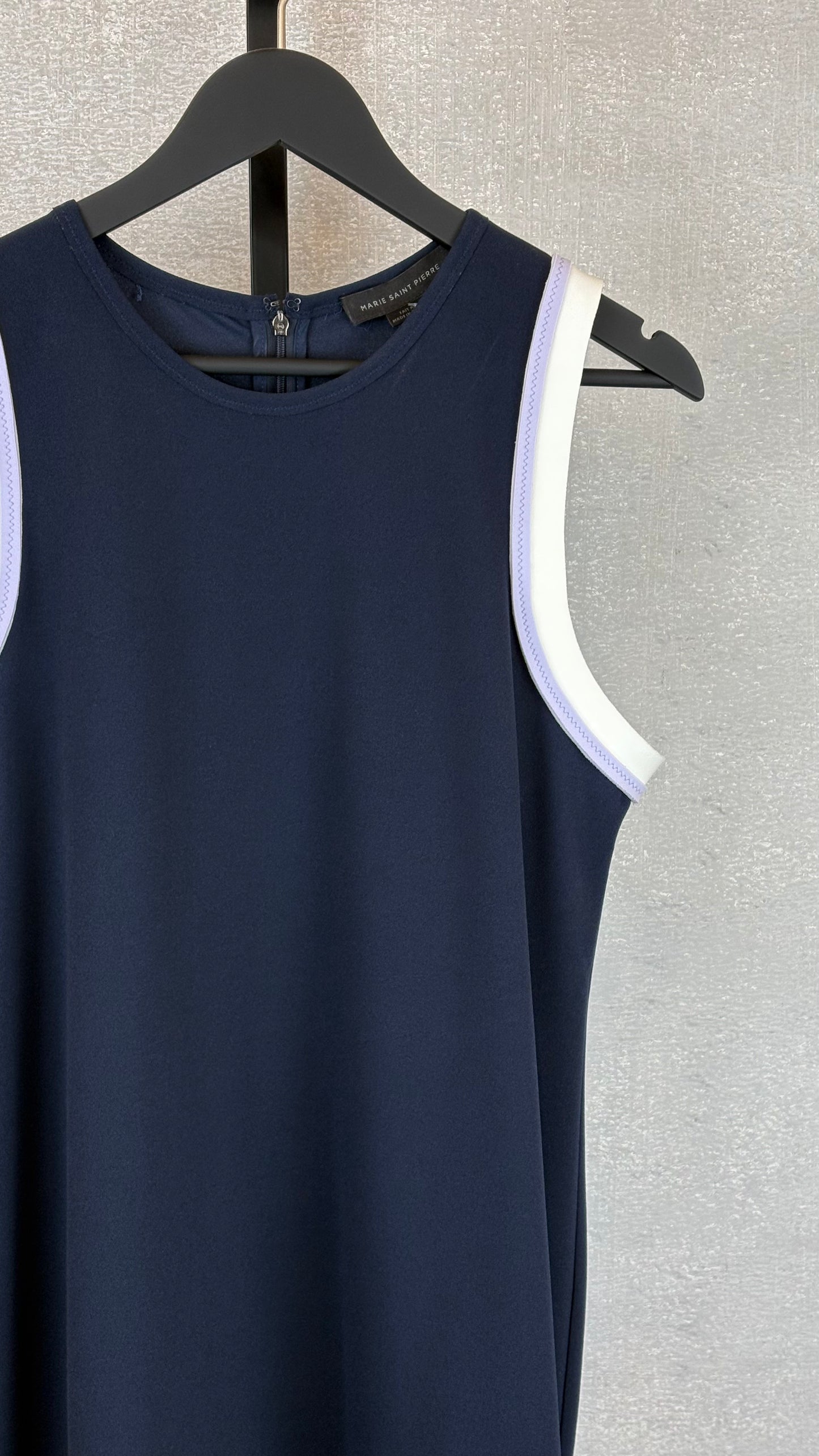 Marie Saint Pierre - Size 6(XL)