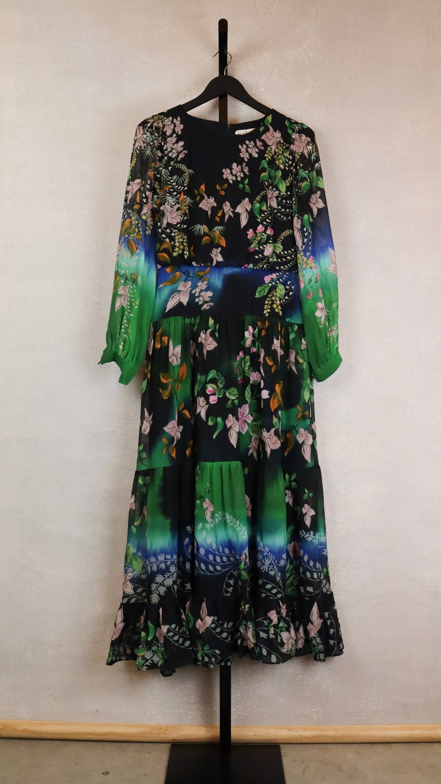 Saloni - Size 4