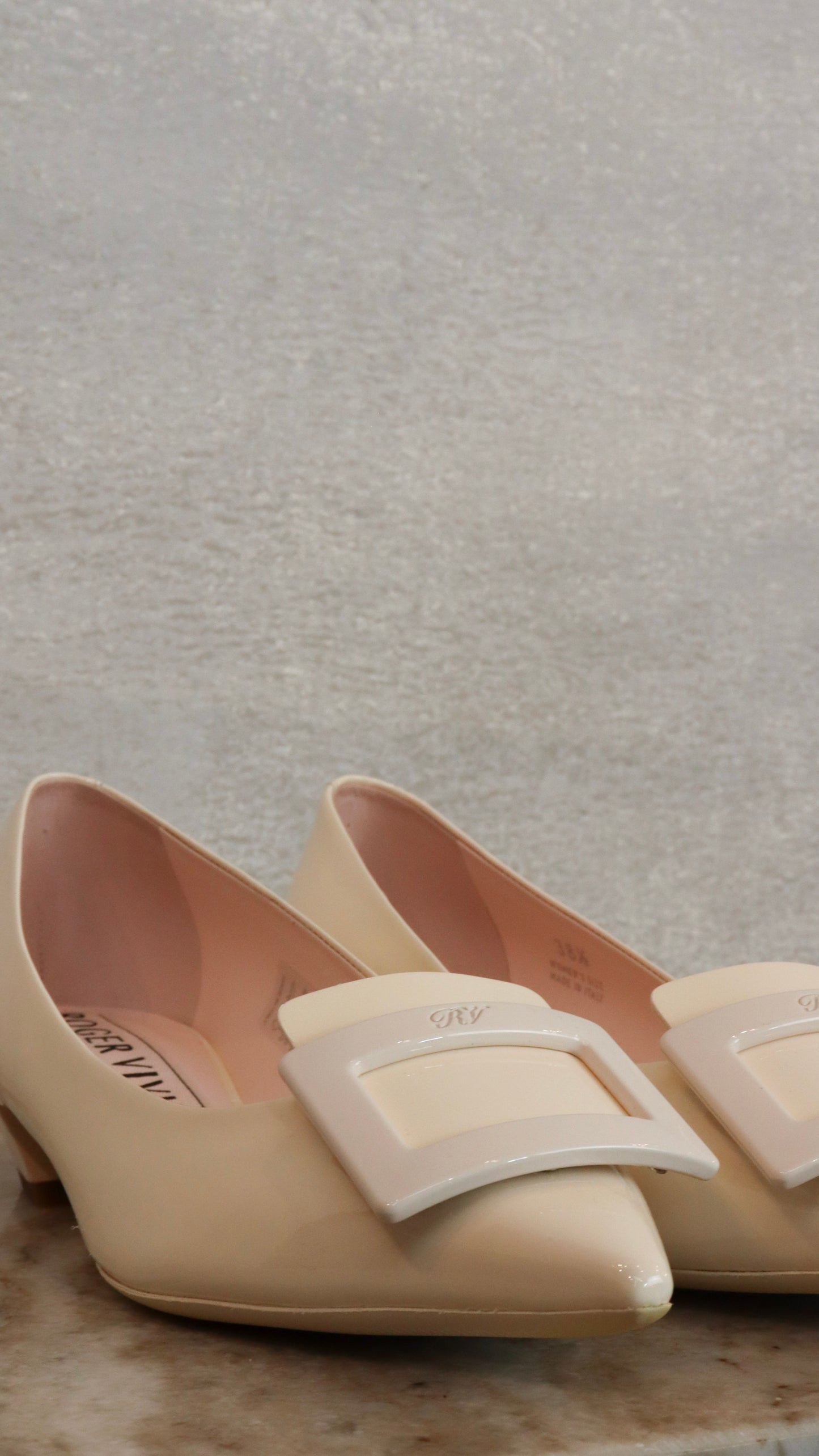 Roger Vivier - Size 8.5