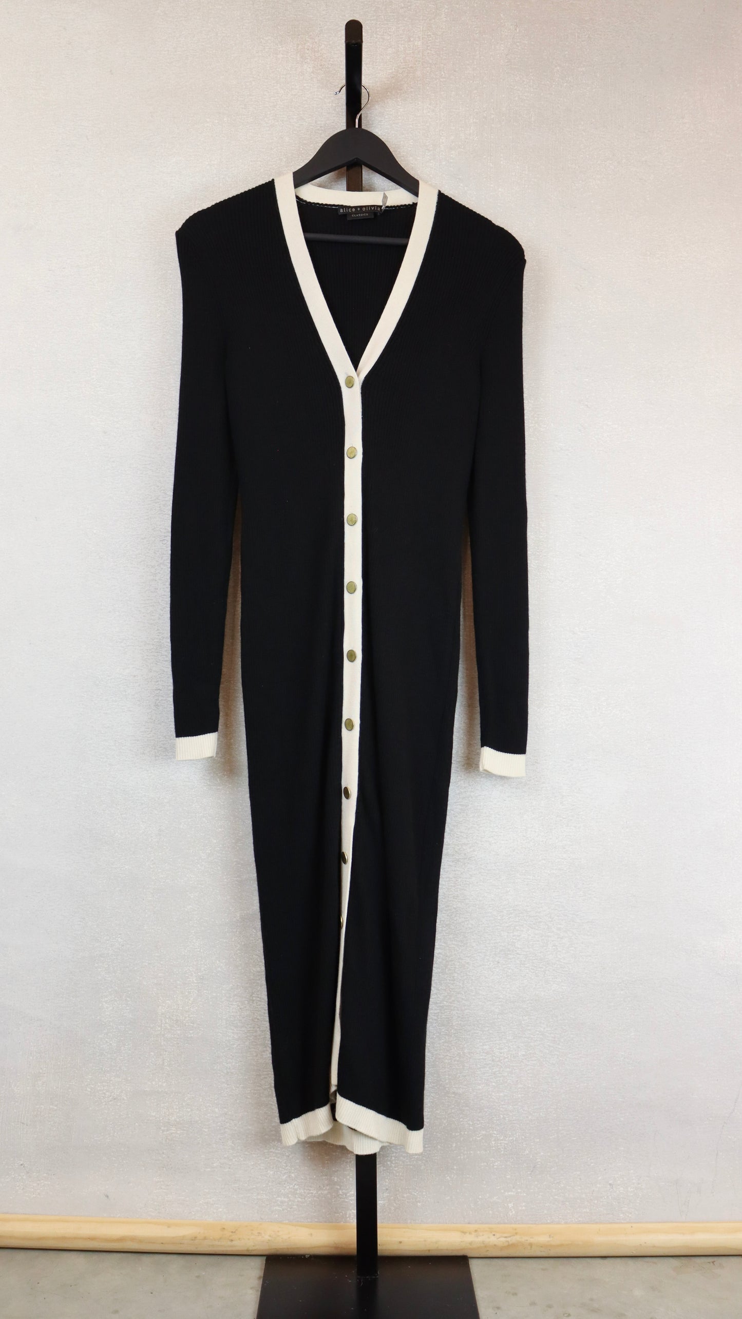 Alice and Olivia - Size M