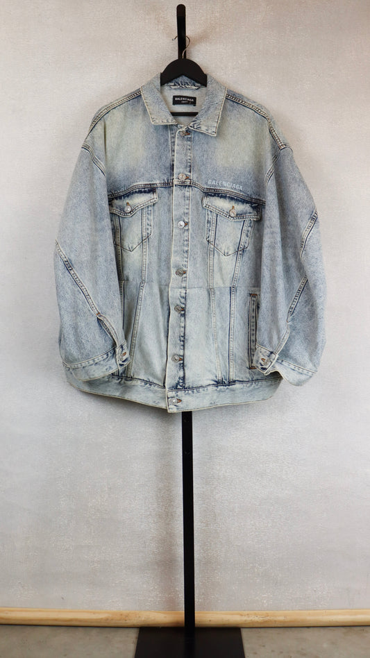 Balenciaga - Size 3