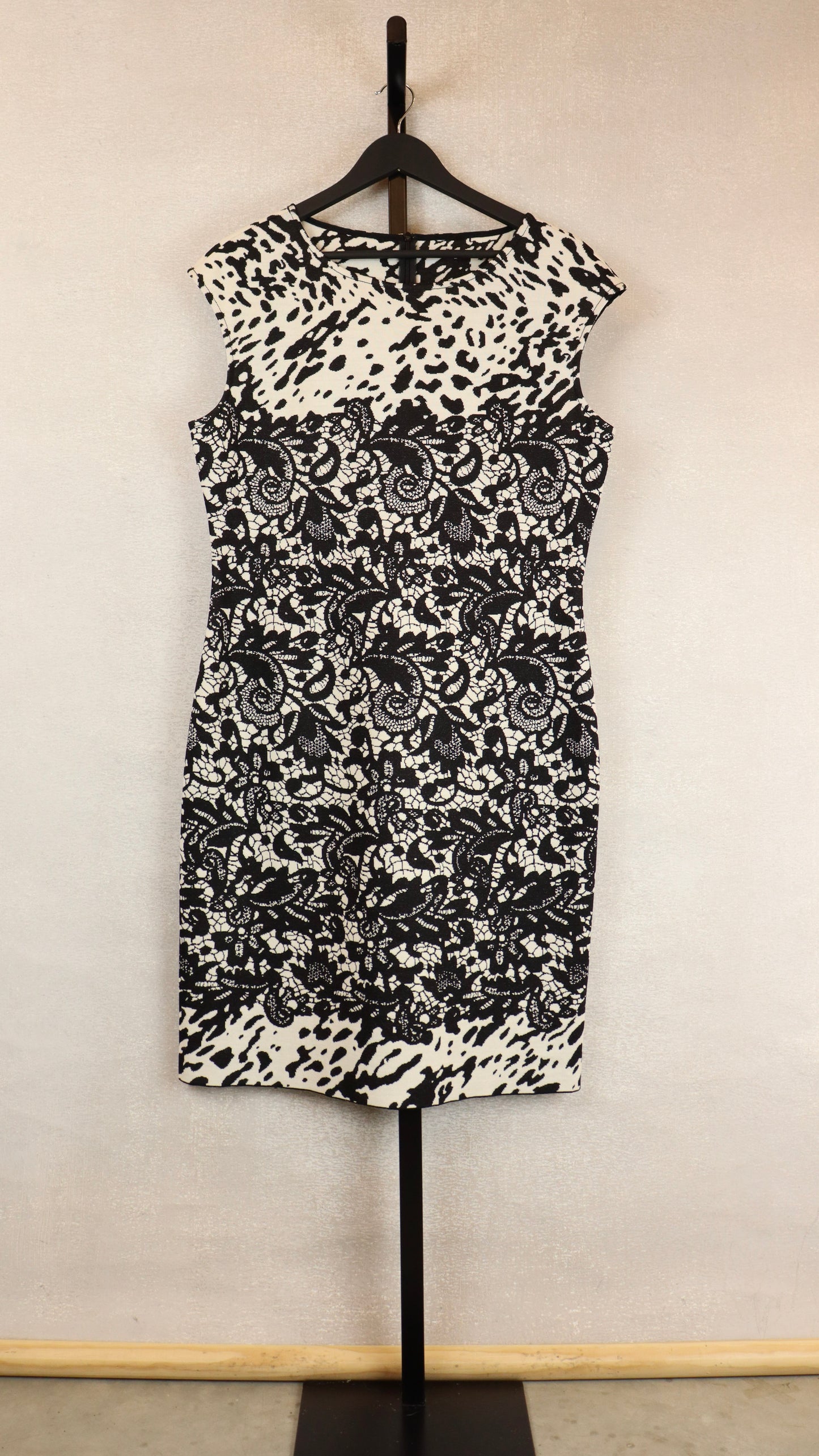 St.John - Size 12