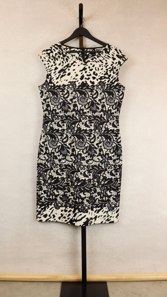 St.John - Size 12