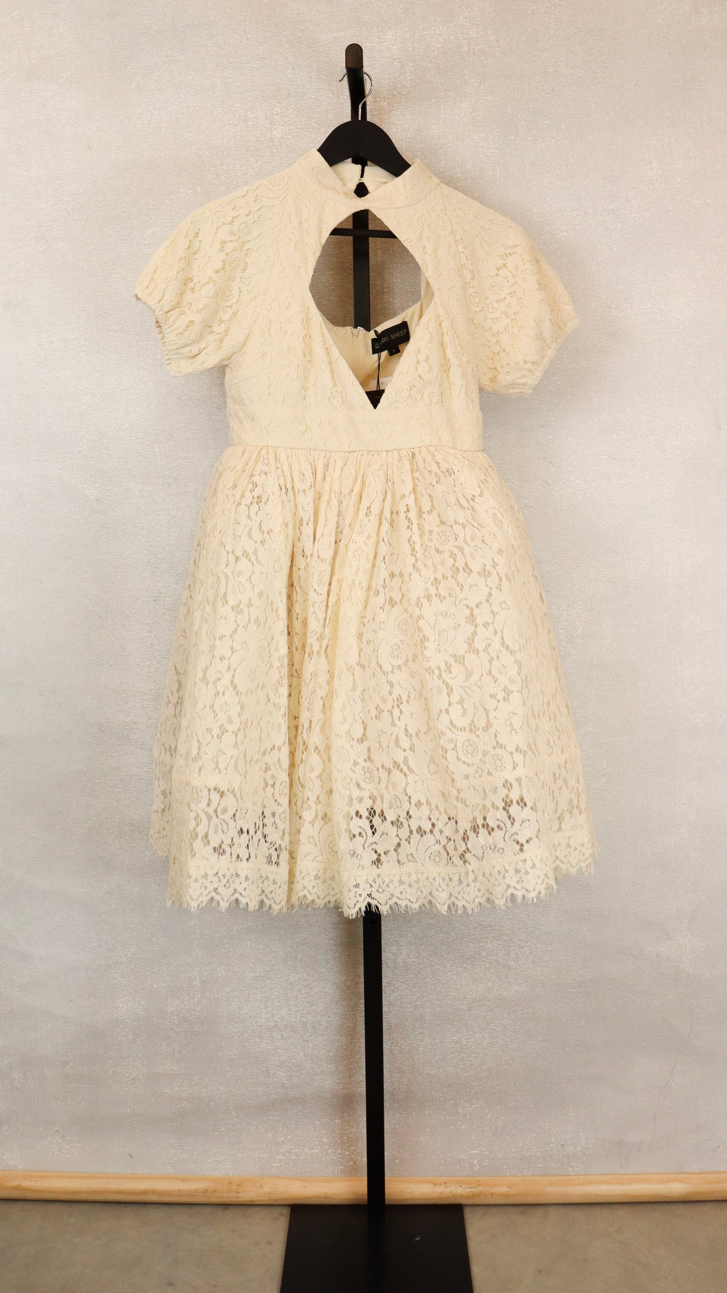 Ivory Sheep - Size S