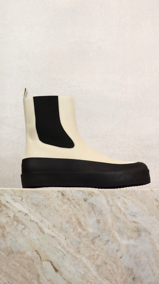 Neous - Size 39