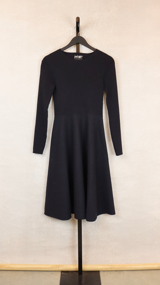 Lord and Taylor - Size 4