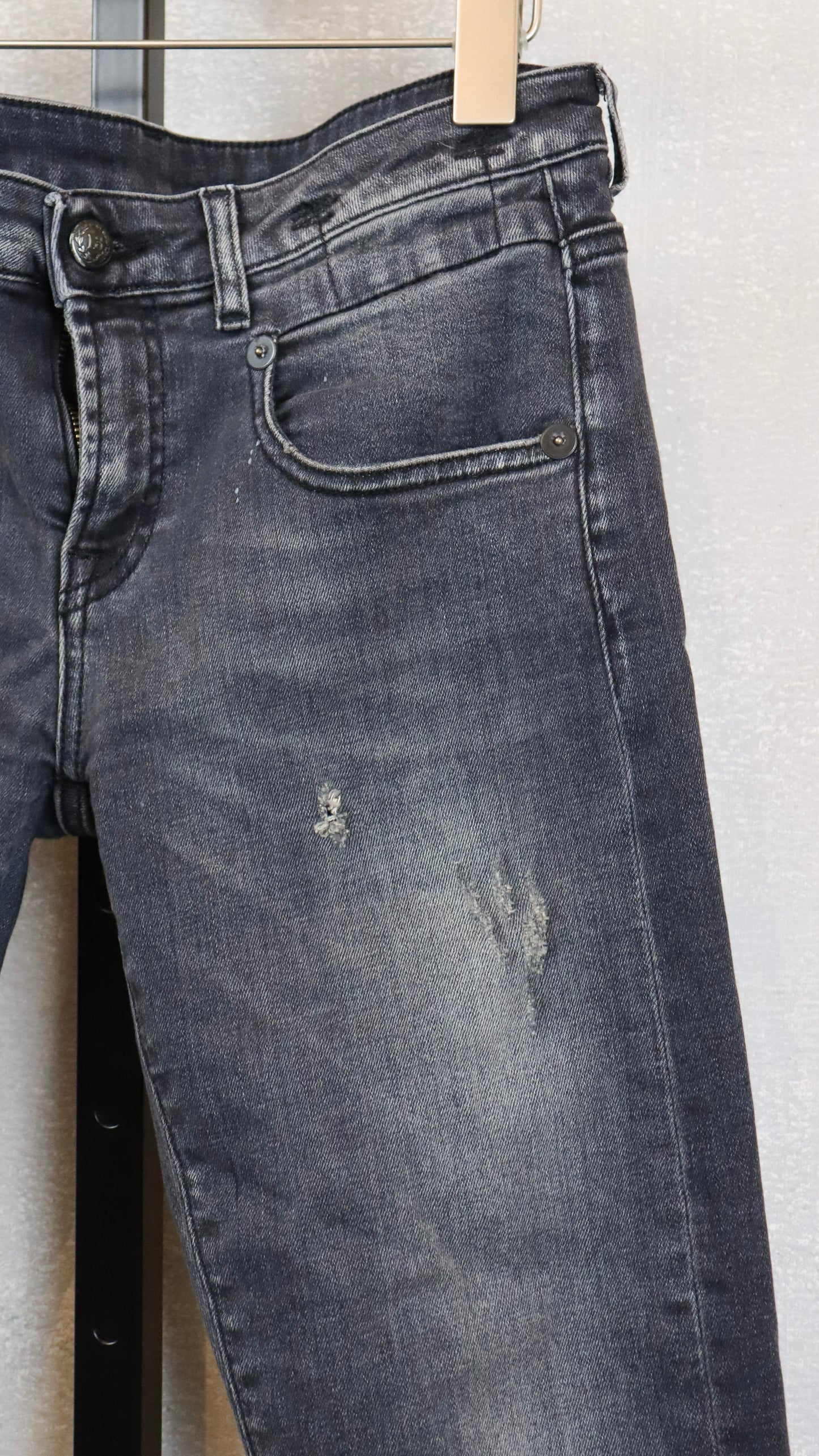 R13 - Size 23