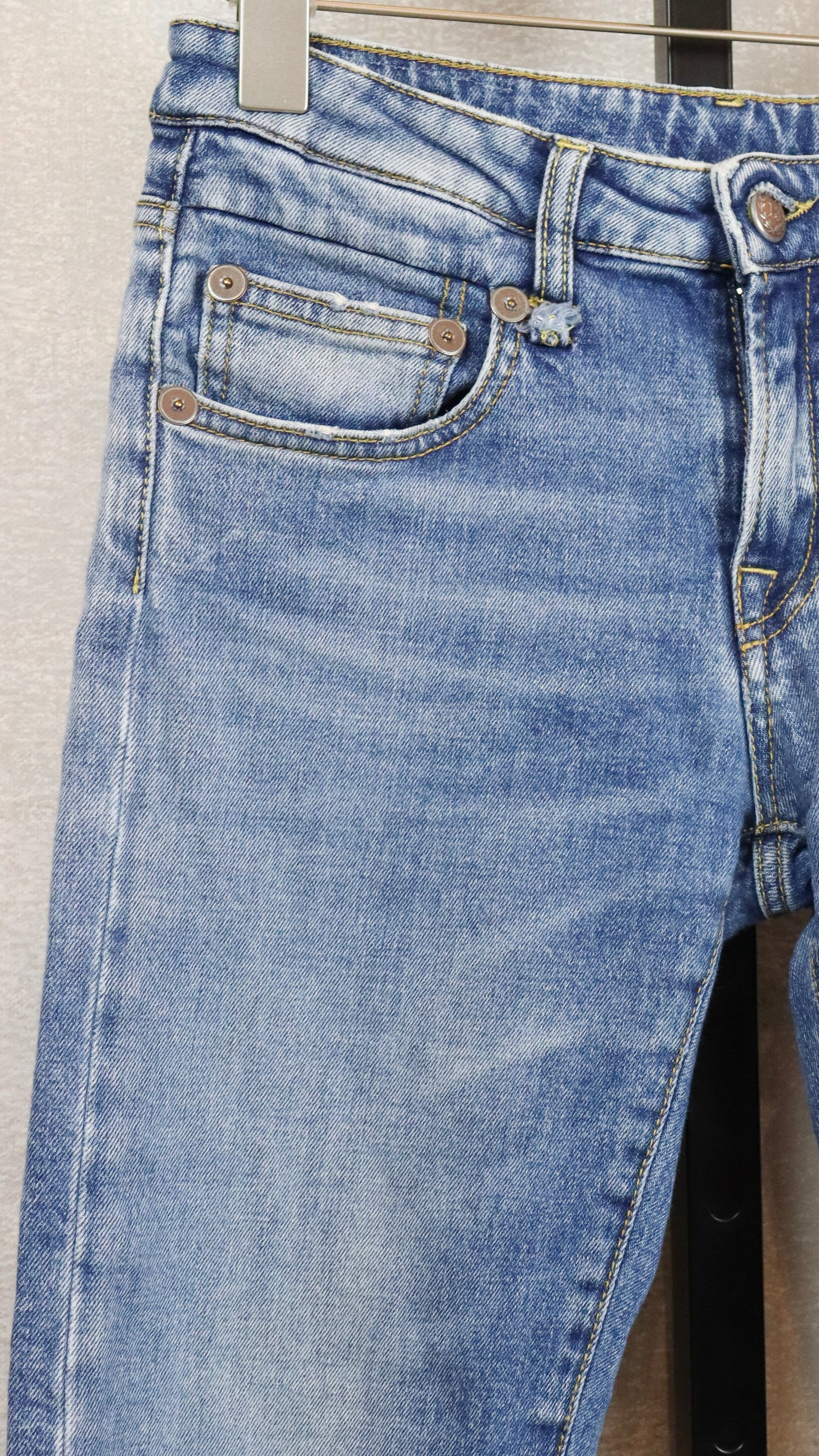 R13 - Size 25