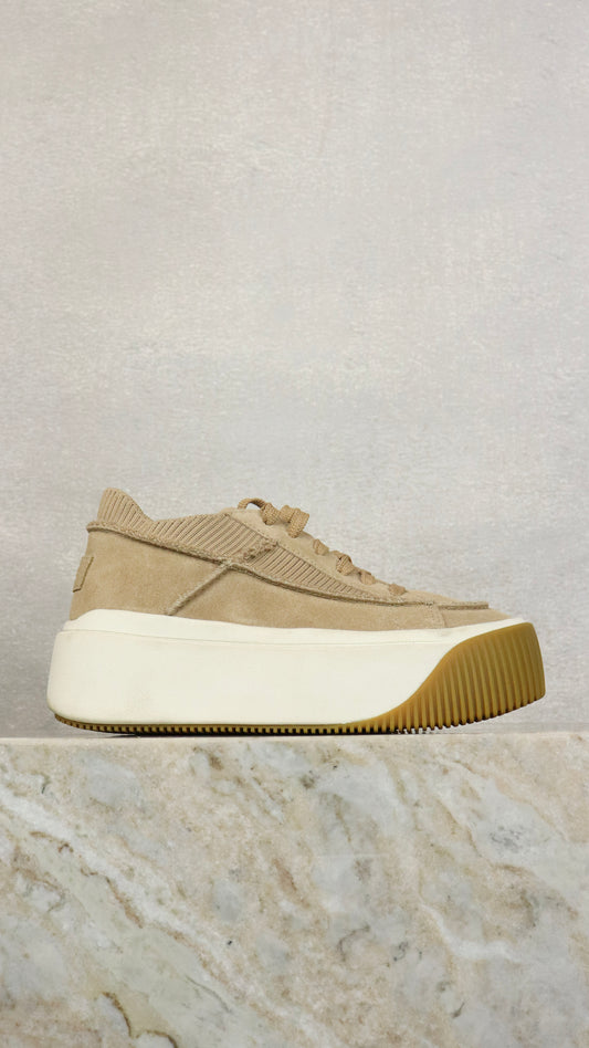Ugg - Size 5