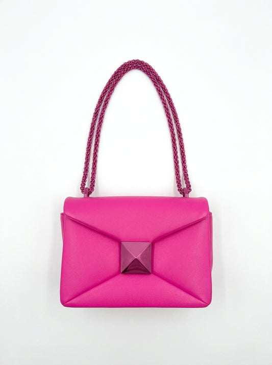 valentino-2 — one stud pink monochrome