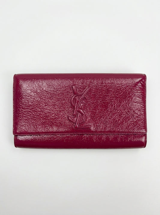 yves-saint-laurent-8 — Flatlay front