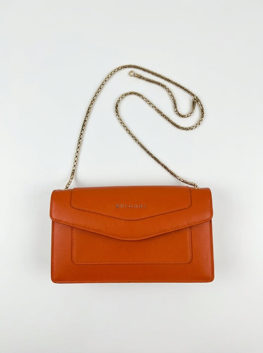 bvlgari-2 — Flatlay front