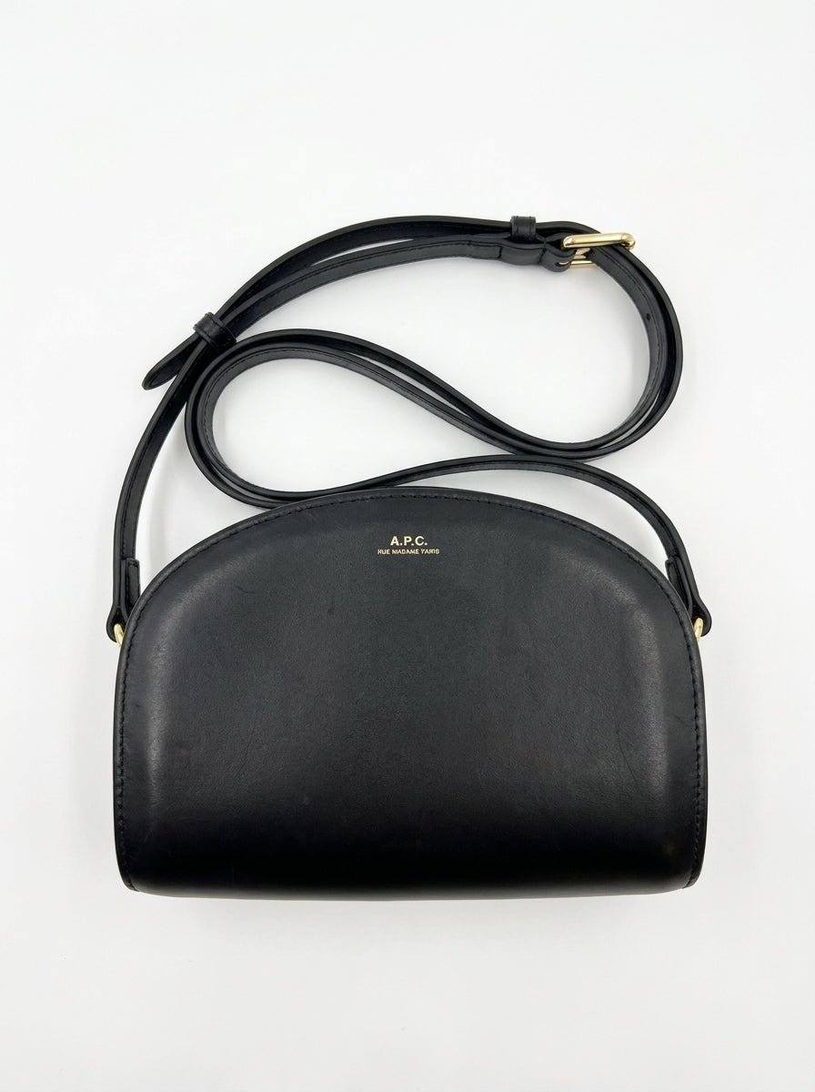 a-p-c-1 — Flatlay front