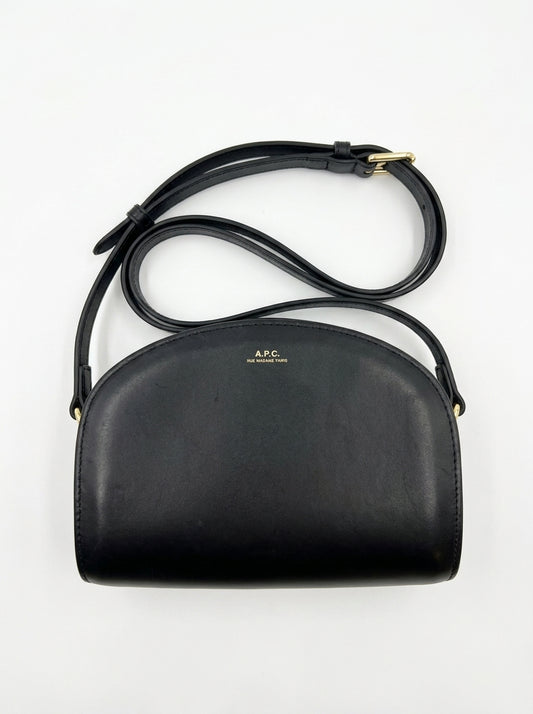a-p-c-1 — Flatlay front