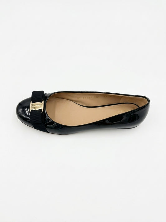 salvatore-ferragamo-size-8-5 — Flatlay front